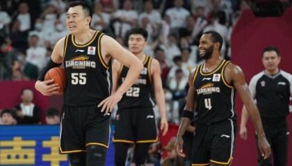 总决赛舞台砍下20+10！韩德君打出赛季最佳一战